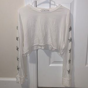 *NWT* Emma + Sam glitter star sleeve cropped long sleeve top